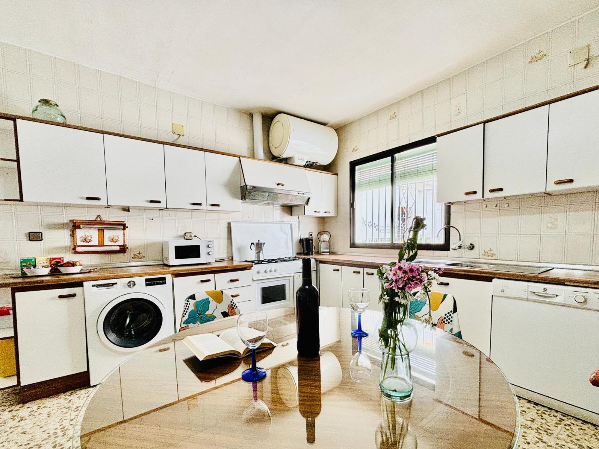 Super Casa Al Lado De Granada Holiday home